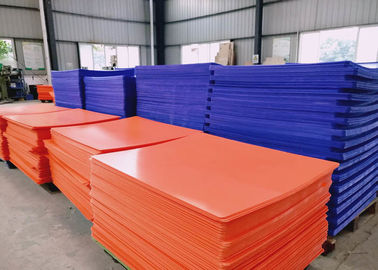 Eco Friendly Plastic Layer Pads On Pallets For Glass Bottles Transportation